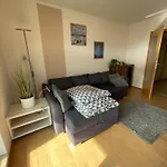 Gemuetliche Und Geraeumige In Universitaetsnaehe Apartamento
